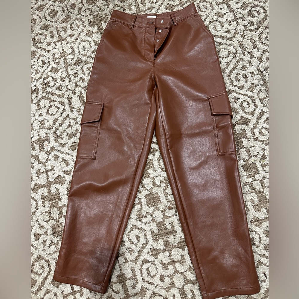 Brown leather cargo pants for women good conditions no rips, no stains.